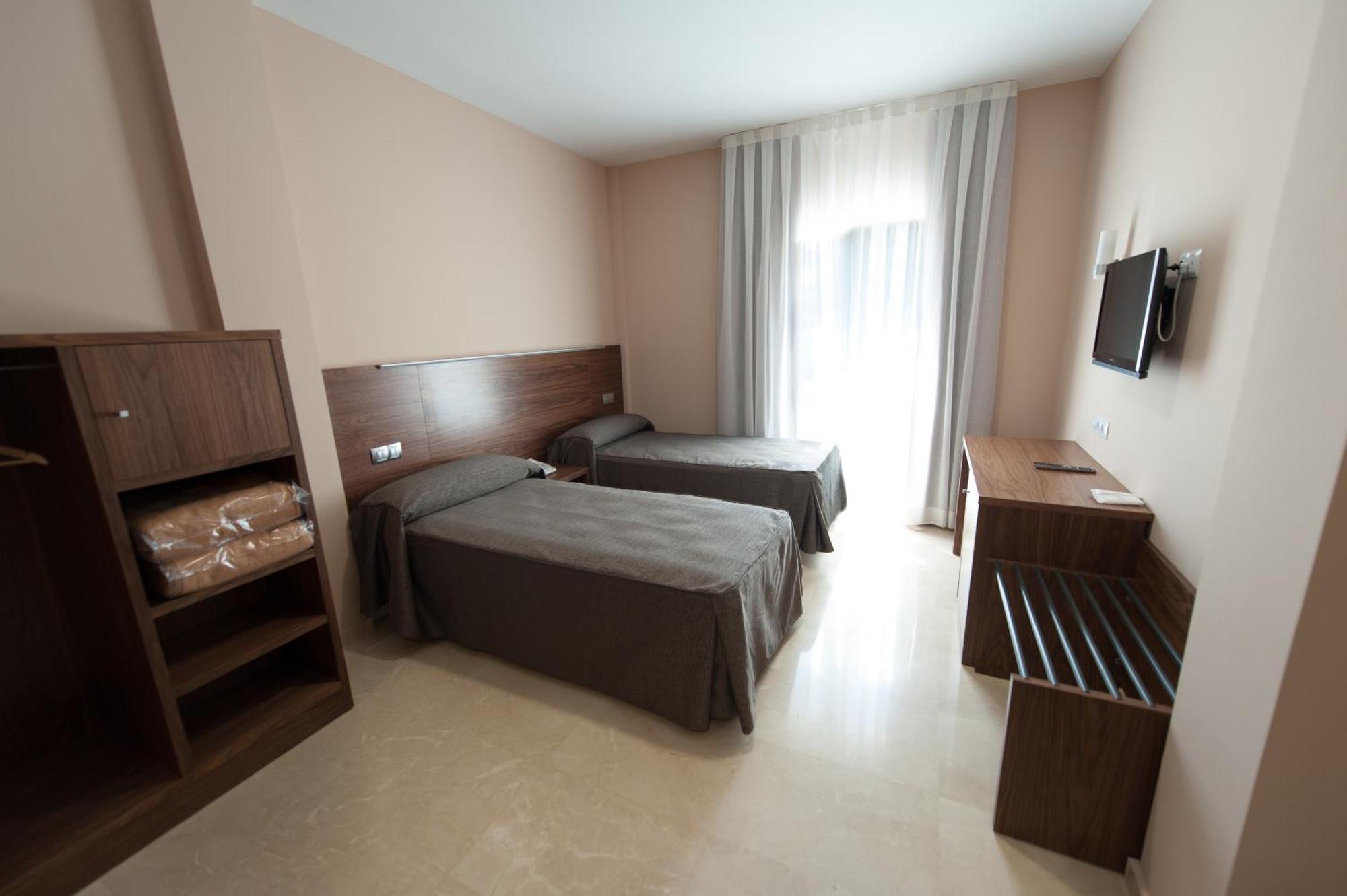 Visit Hotel Caspe Exterior photo