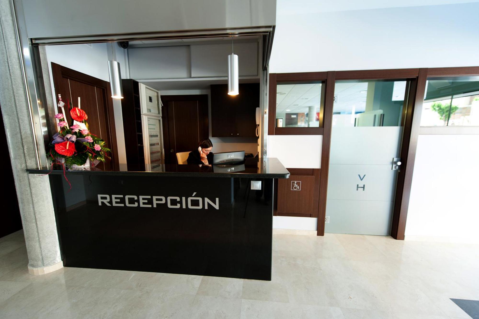 Visit Hotel Caspe Exterior photo
